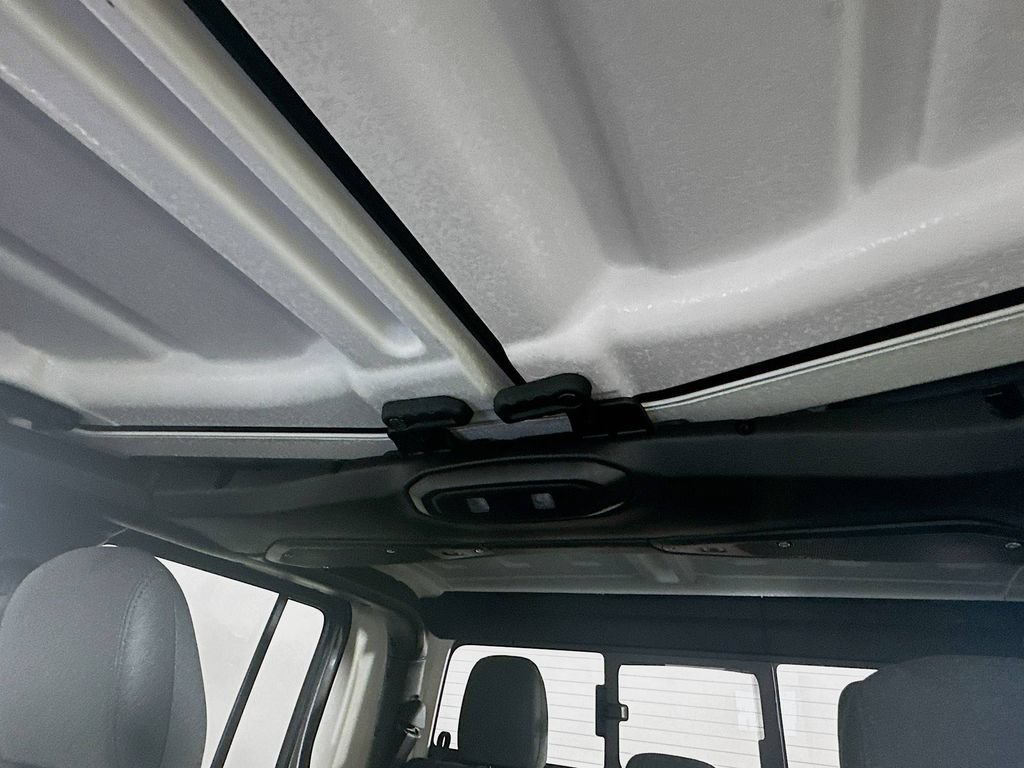 New 2025 Jeep Gladiator Sport AWD/4WD image 14