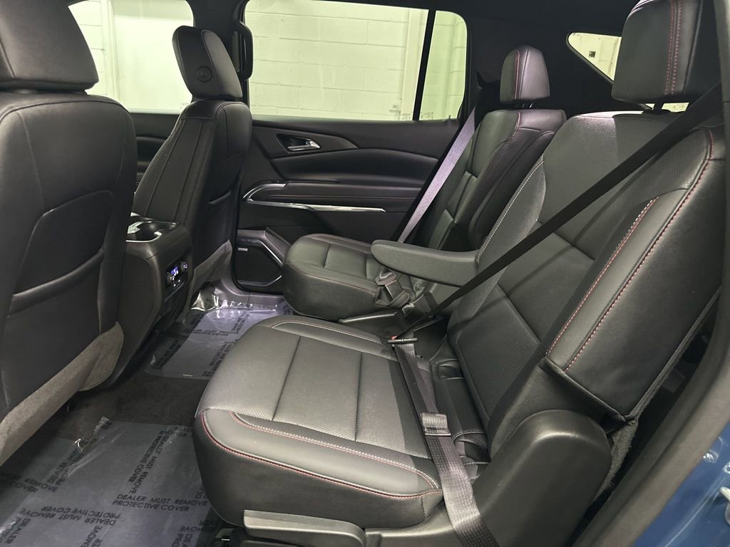 Used 2025 Chevrolet Traverse Z71 w/ Enhanced Driving Package image 22