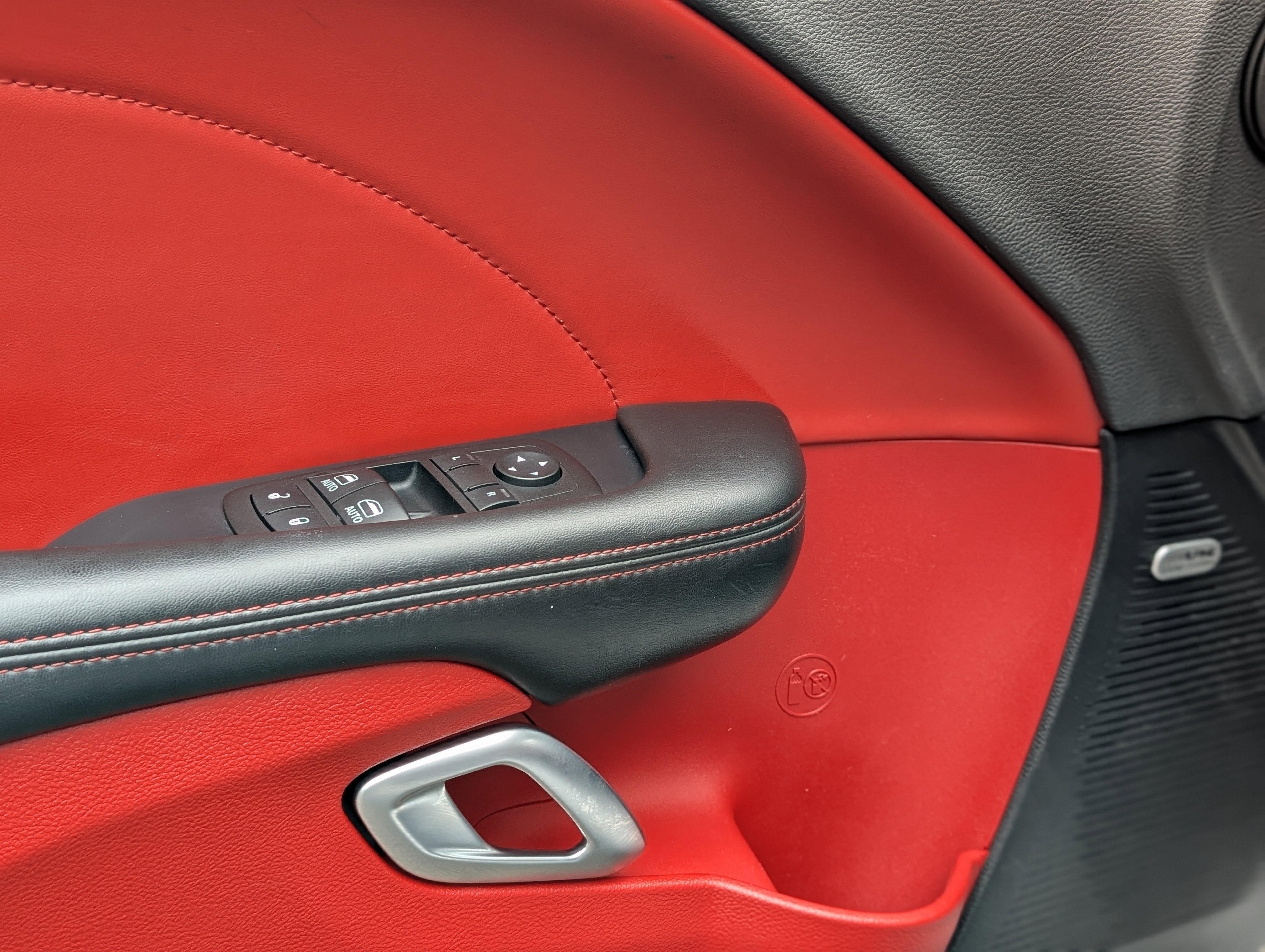 Used 2015 Dodge Challenger R/T Plus image 15