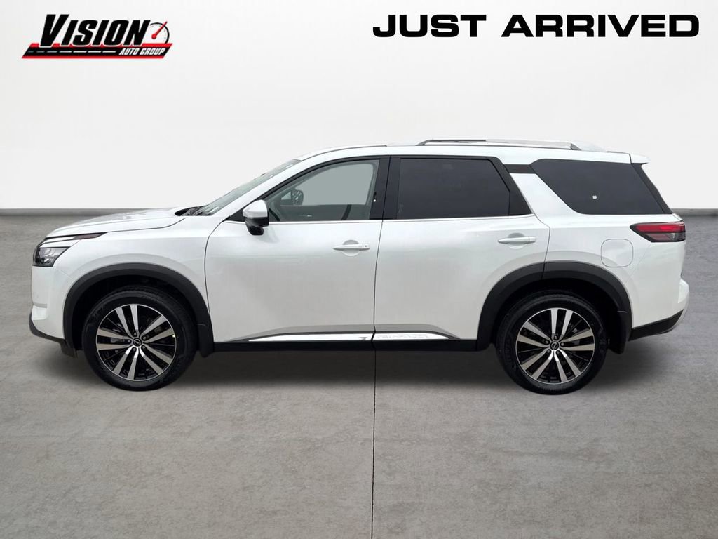 New 2025 Nissan Pathfinder Platinum w/ Cargo Package image 8