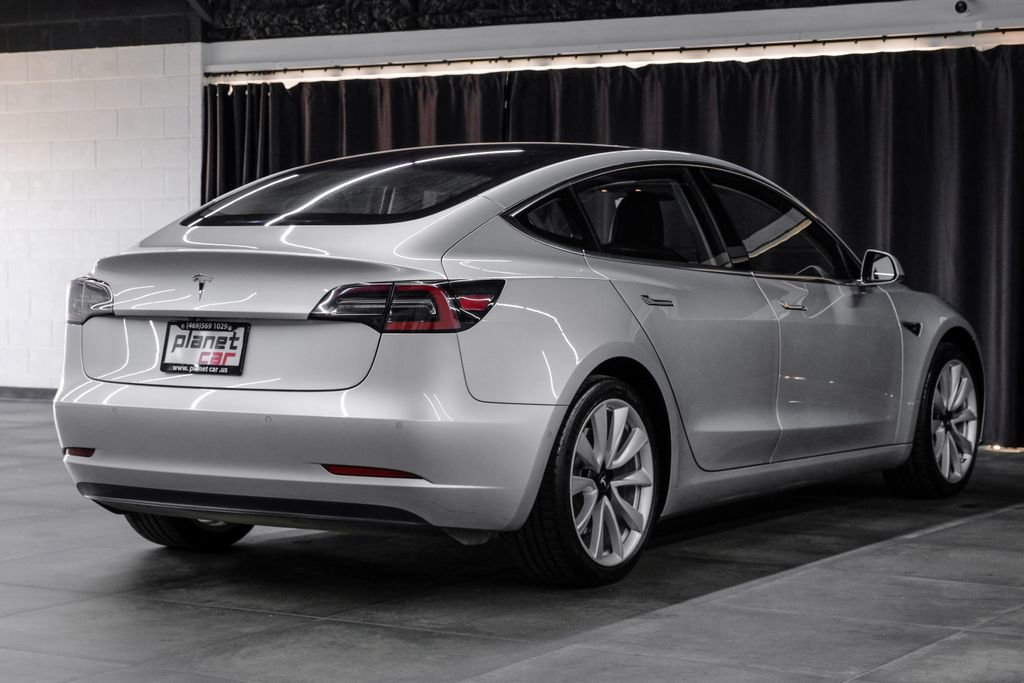 Used 2018 Tesla Model 3 Mid Range image 11