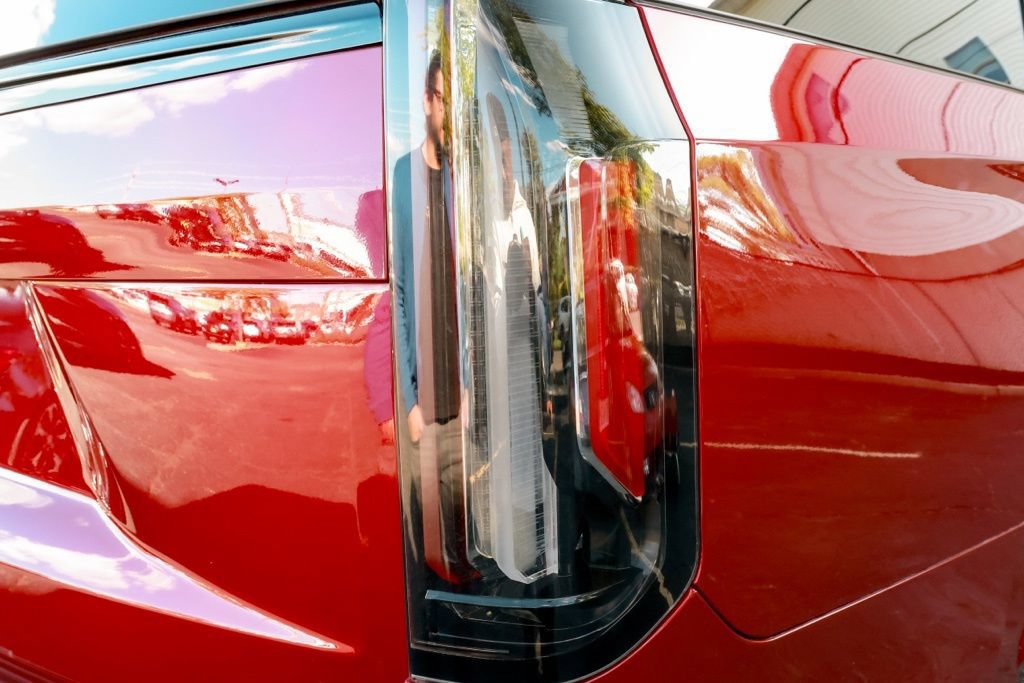 Used 2023 Cadillac Escalade ESV V AWD/4WD image 40