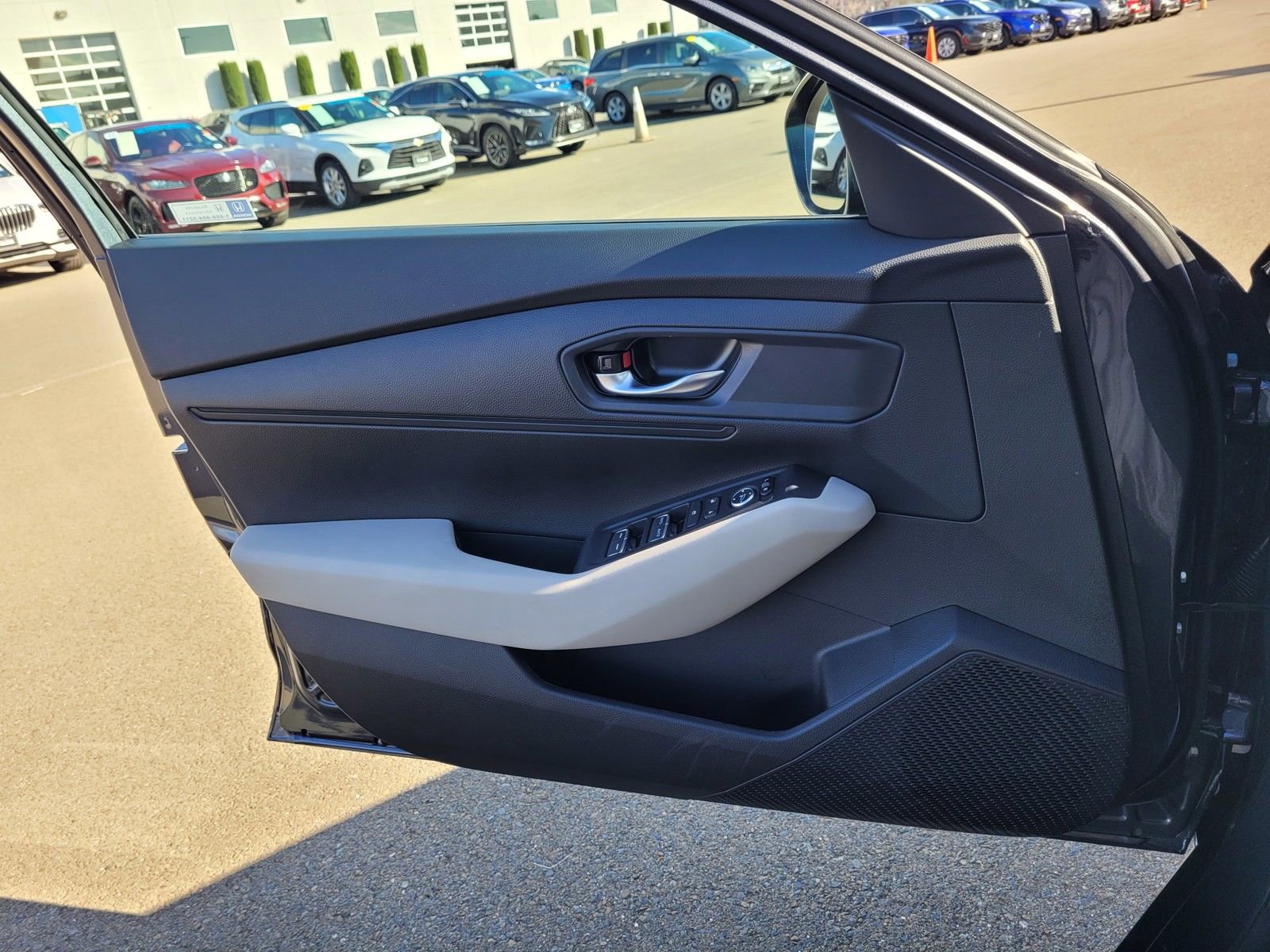 Certified 2025 Honda Accord LX image 16