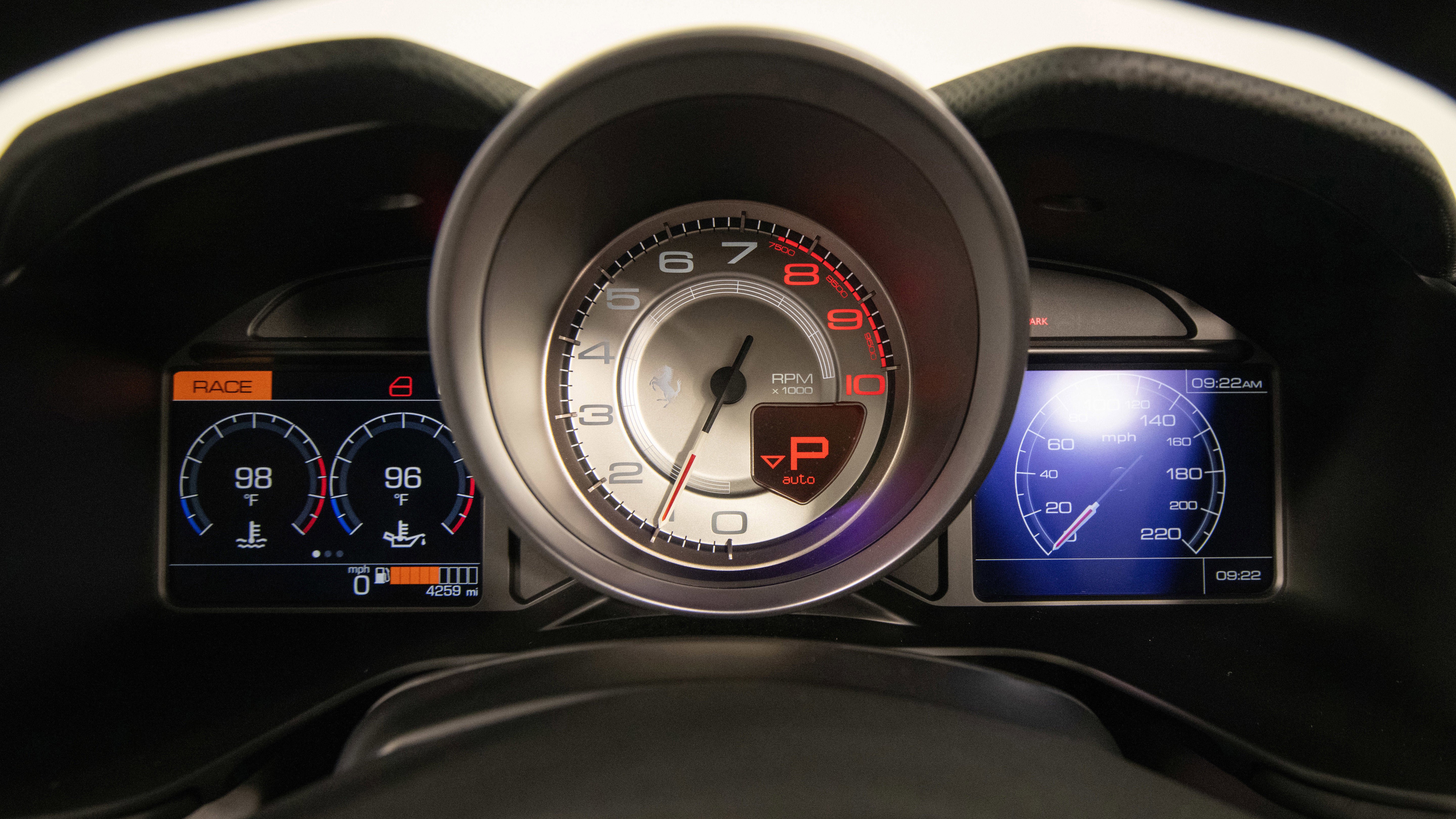 Certified 2022 Ferrari Portofino M image 19