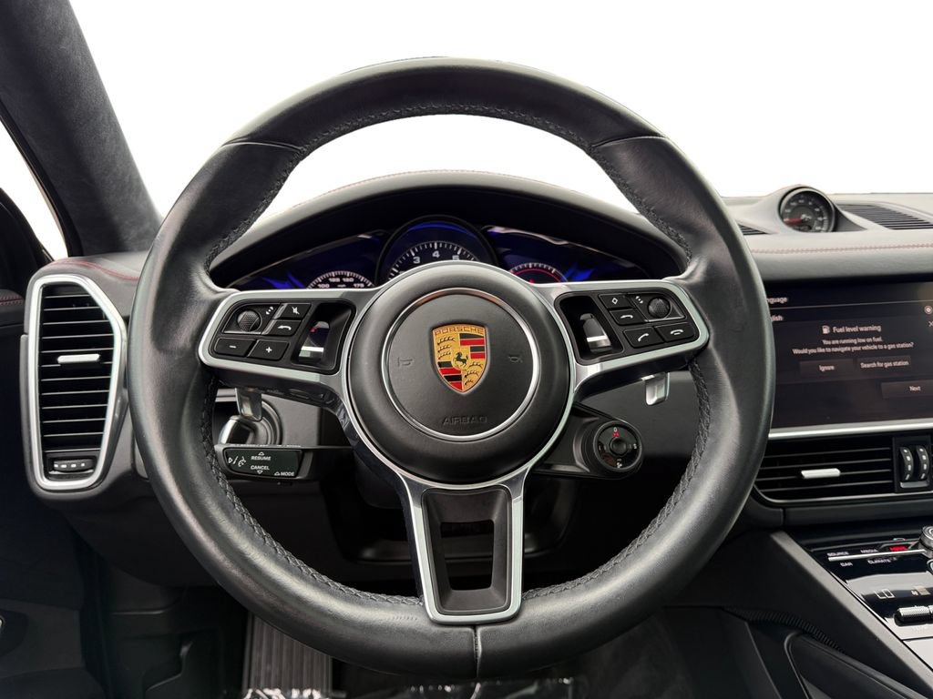 Used 2023 Porsche Cayenne GTS w/ Premium Package AWD/4WD image 12