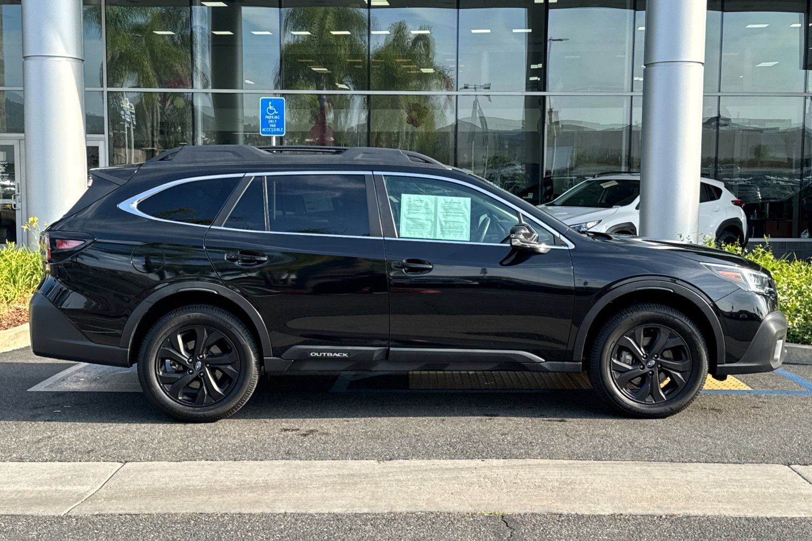 Certified 2022 Subaru Outback Onyx Edition XT AWD/4WD image 3