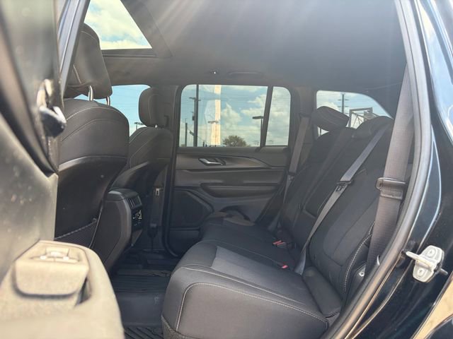 Used 2024 Jeep Grand Cherokee Laredo X AWD/4WD image 16
