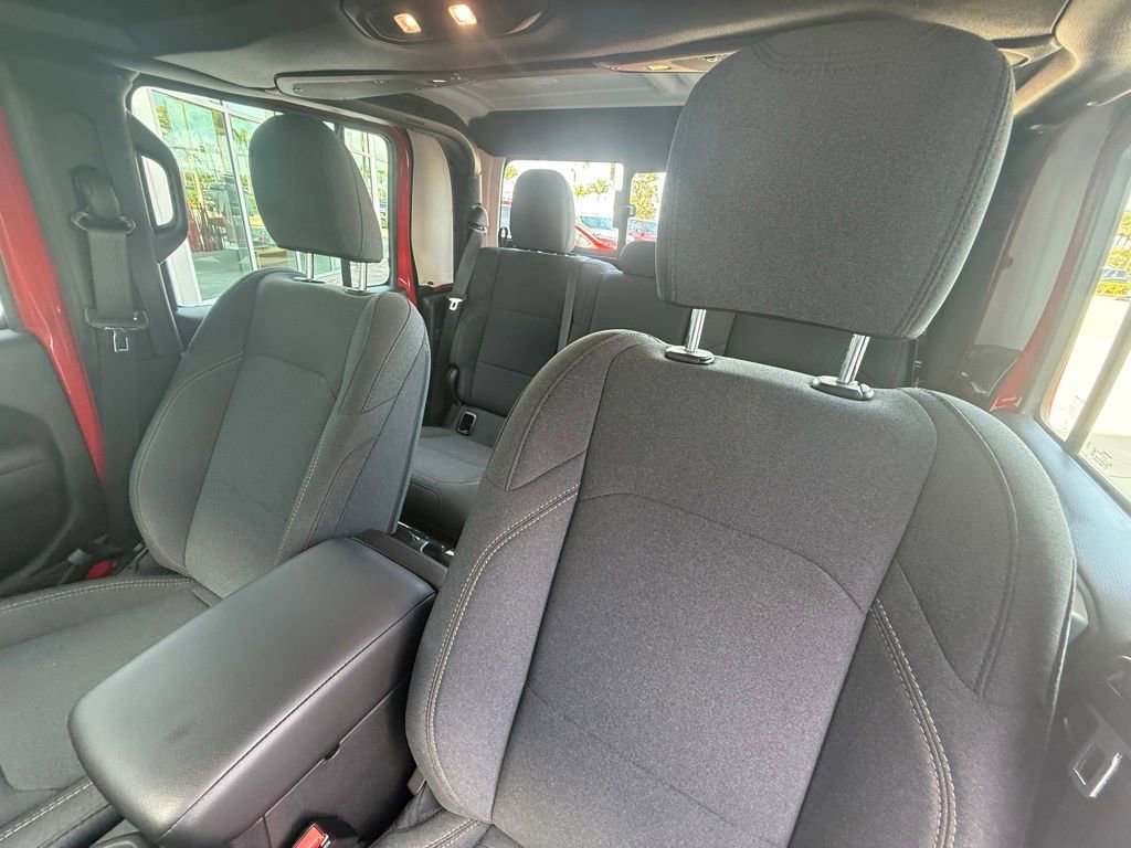 Certified 2025 Jeep Gladiator Sport image 24
