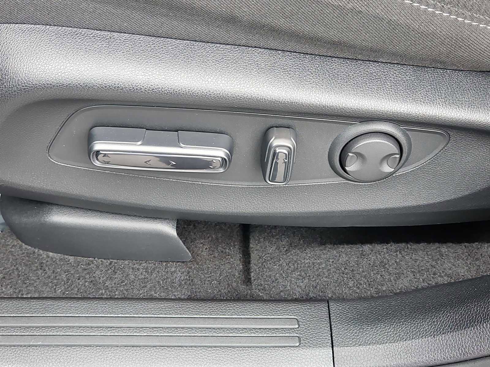 Certified 2023 Honda CR-V EX image 13