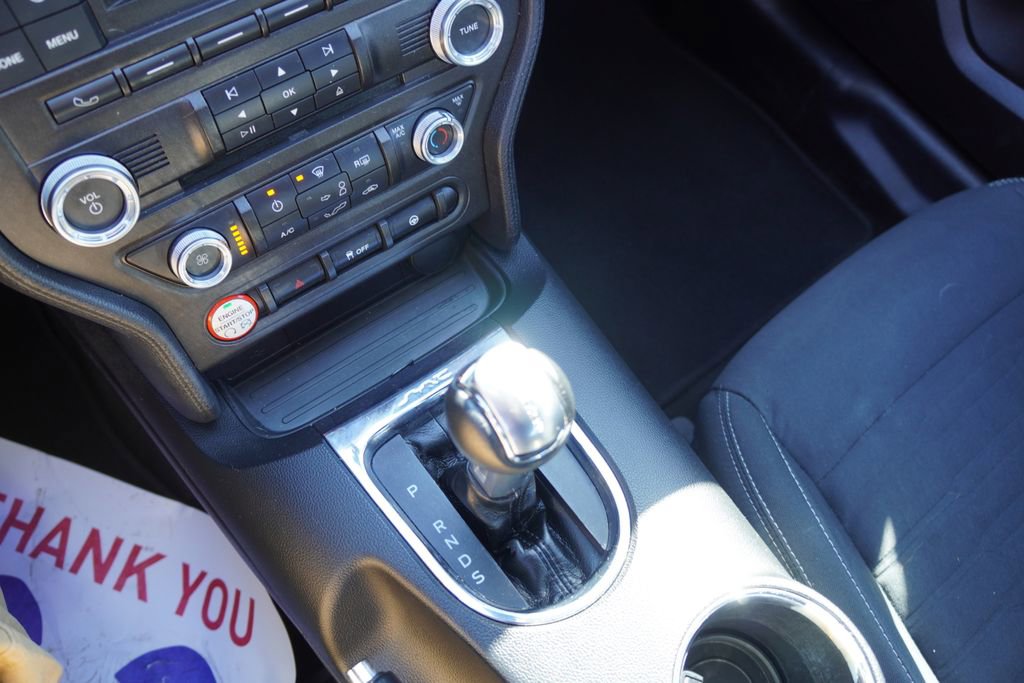 Used 2017 Ford Mustang EcoBoost image 25