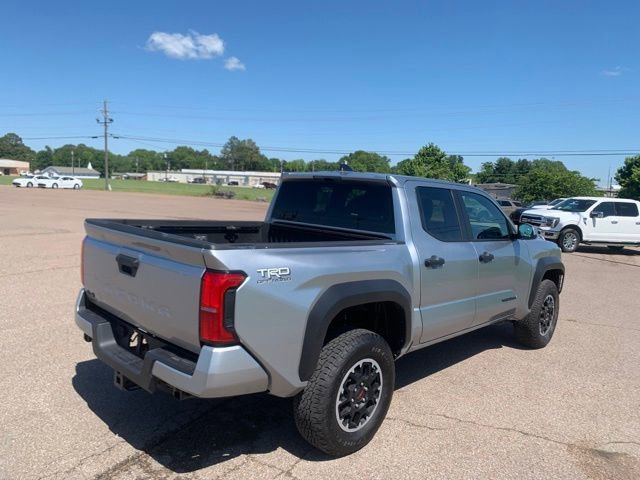Used 2025 Toyota Tacoma TRD Off-Road AWD/4WD image 7