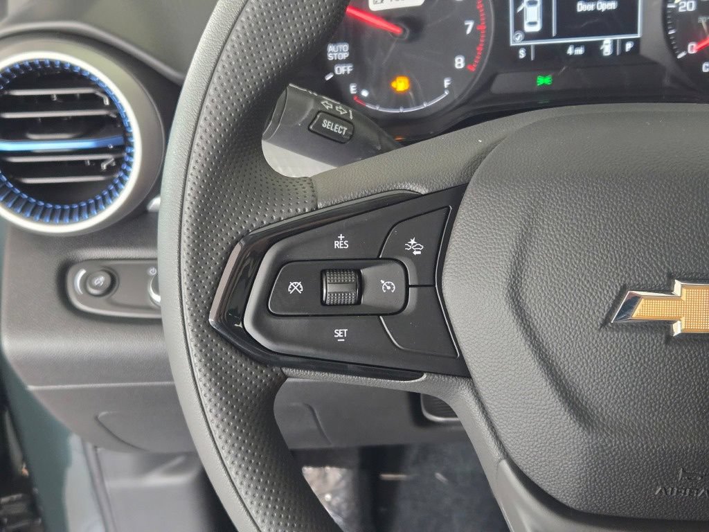 New 2026 Chevrolet Trax LS w/ LS Convenience Package FWD image 26
