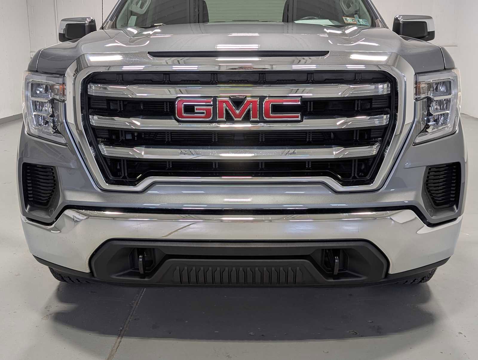 Certified 2020 GMC Sierra 1500 SLE w/ SLE Value Package AWD/4WD image 2