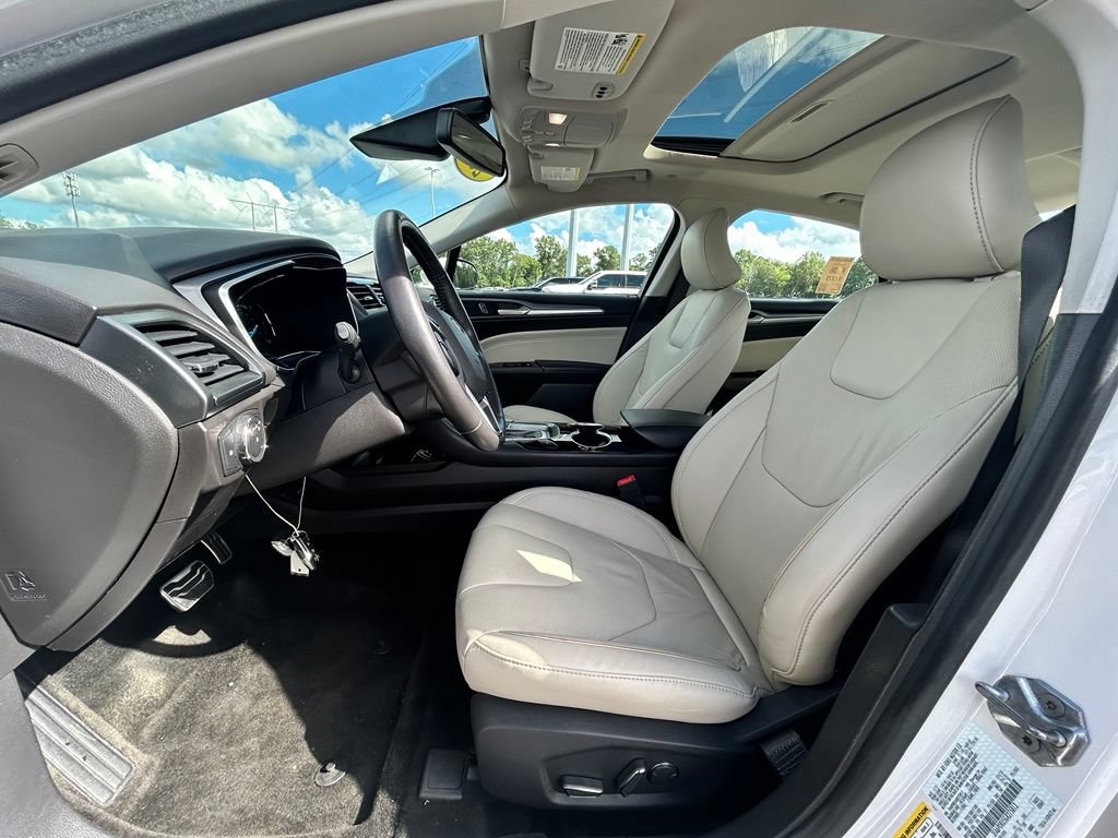 Used 2016 Ford Fusion Titanium FWD image 14