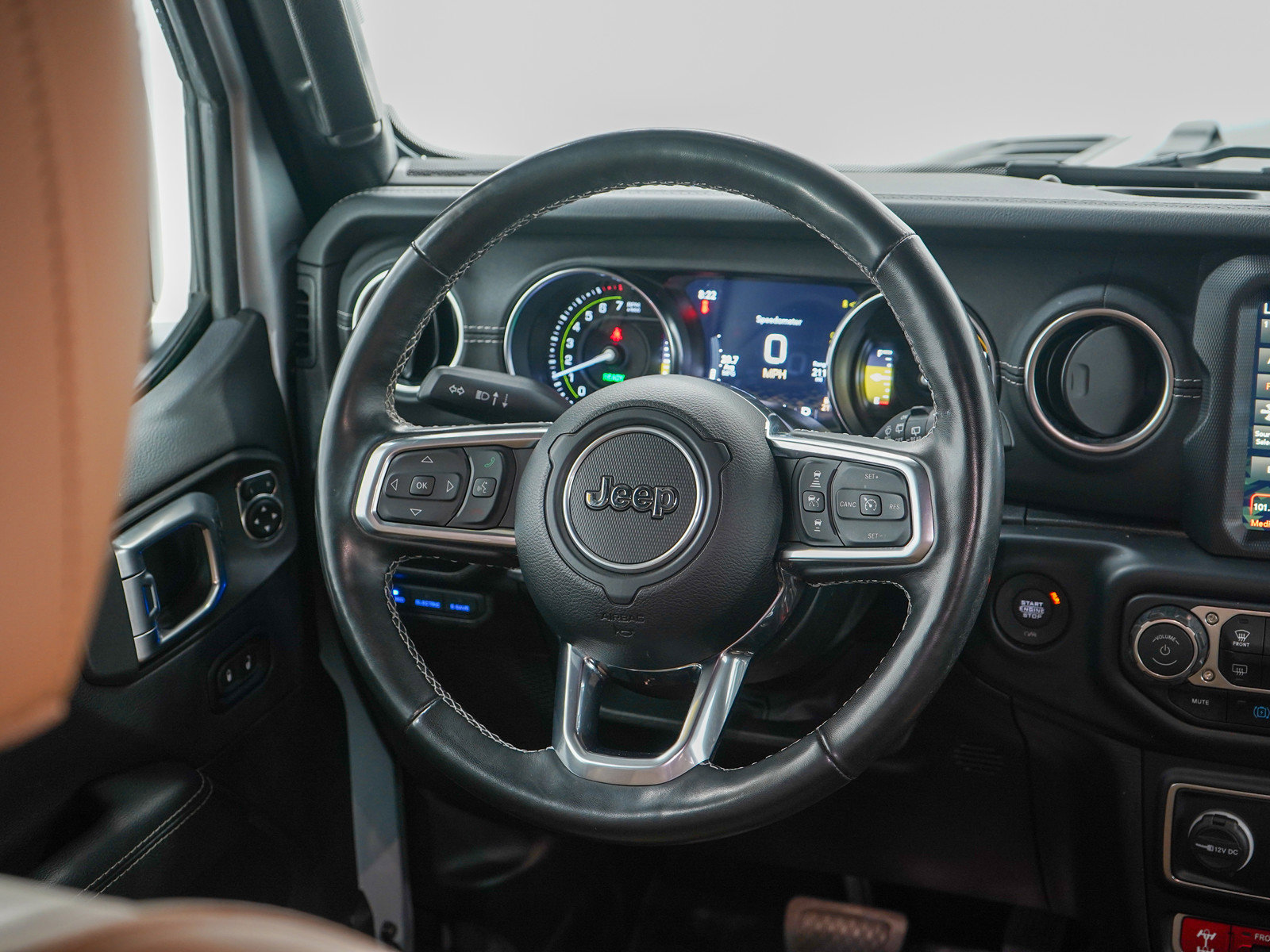 Used 2023 Jeep Wrangler Unlimited Rubicon 4xe w/ Safety Group image 14