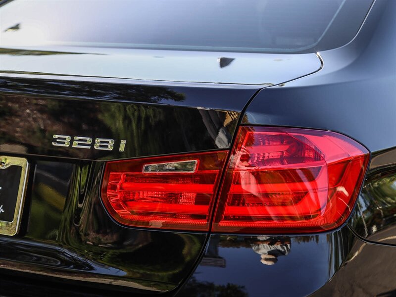 Used 2015 BMW 328i Sedan RWD image 14