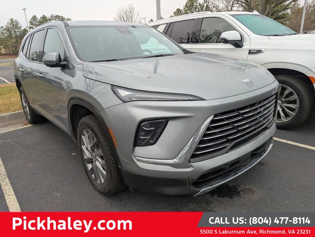 Used 2025 Buick Enclave Preferred image 1