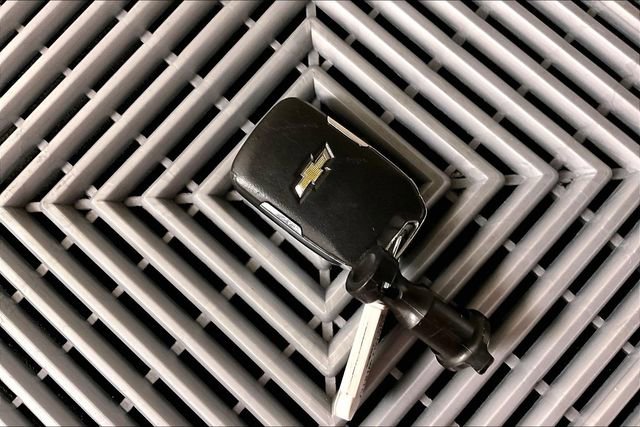 Used 2019 Chevrolet Silverado 1500 LT Trail Boss image 12