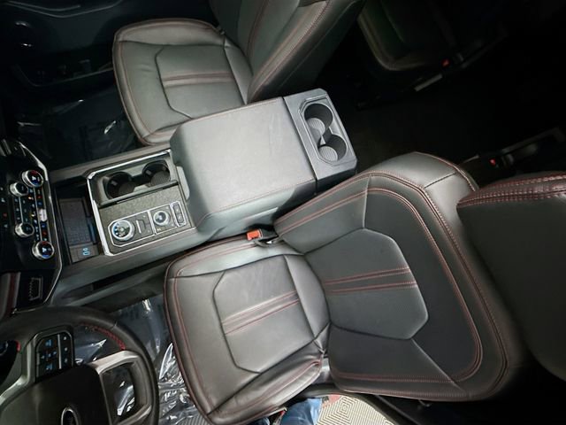 Used 2024 Ford Expedition Limited image 23