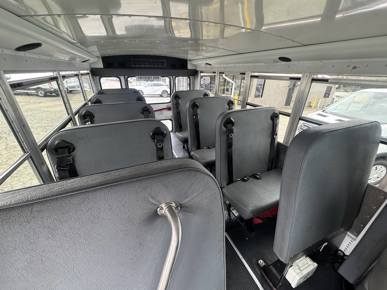 Used 2008 Chevrolet Express 3500 3500 2dr Commercial/Cutaway/Ch w/ School Bus Package image 9