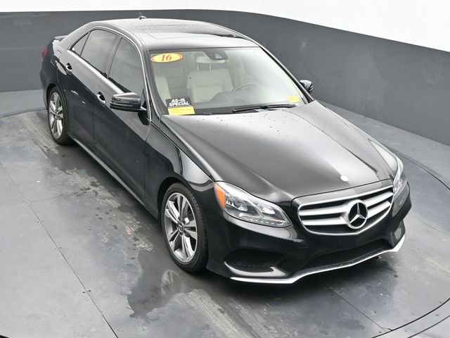 Used 2016 Mercedes-Benz E 350 4MATIC Sedan image 33