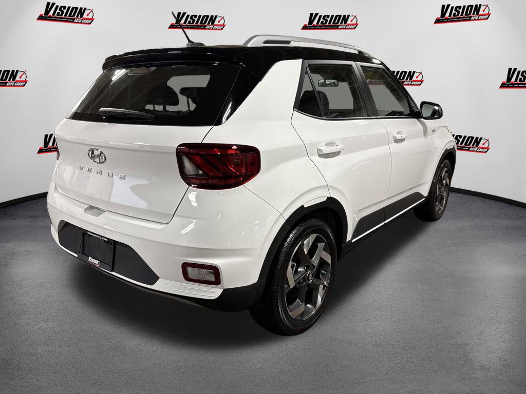 New 2026 Hyundai Venue SEL FWD image 5