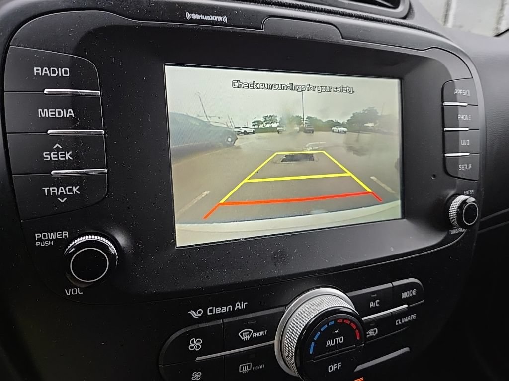 Used 2018 Kia Soul + FWD image 21