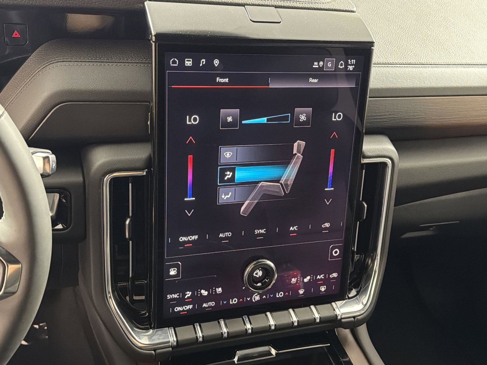 New 2026 GMC Yukon XL Denali w/ Denali Reserve Package image 21