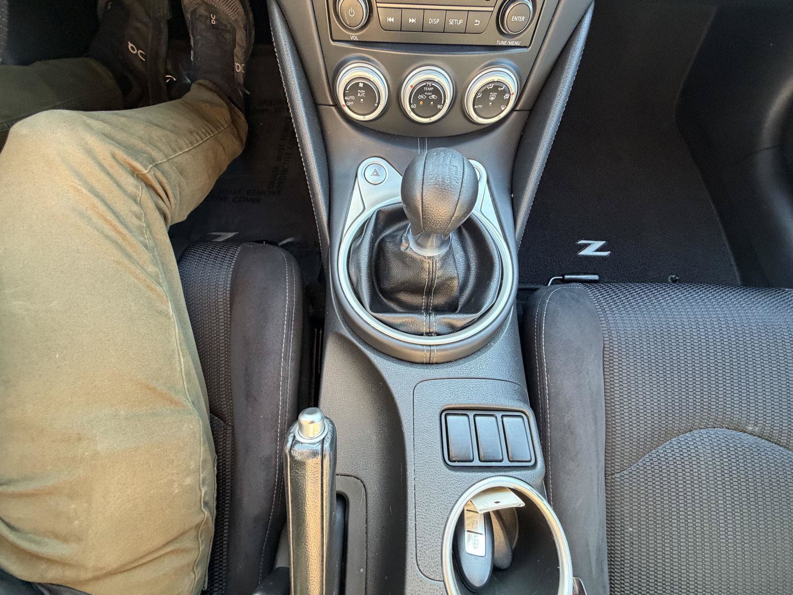 Used 2017 Nissan 370Z Coupe RWD image 23