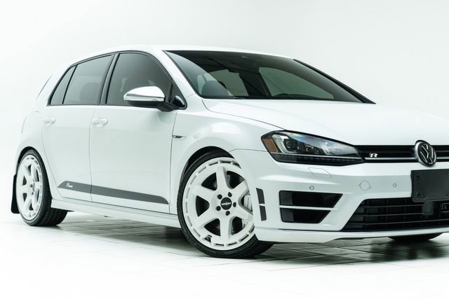 Used 2017 Volkswagen Golf R 4-Door image 3