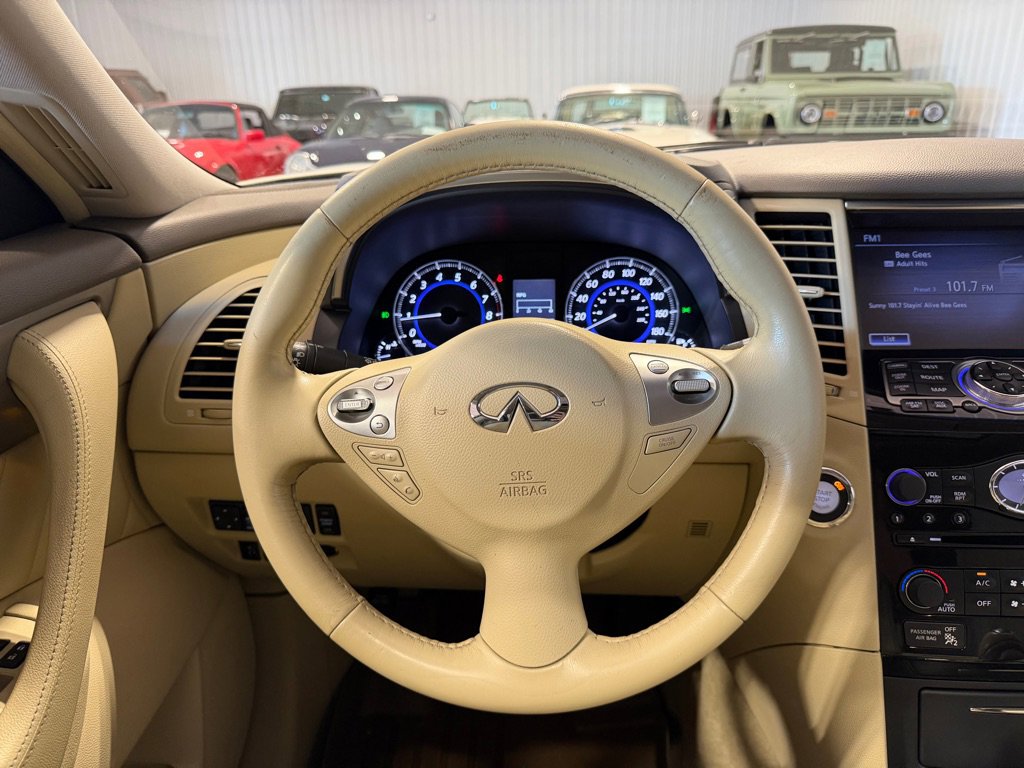 Used 2013 INFINITI FX37 AWD w/ Premium Pkg image 29
