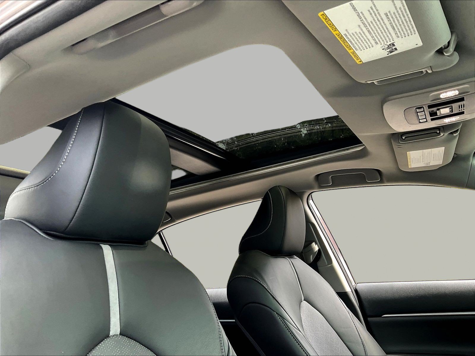 Used 2020 Toyota Camry XSE FWD image 27