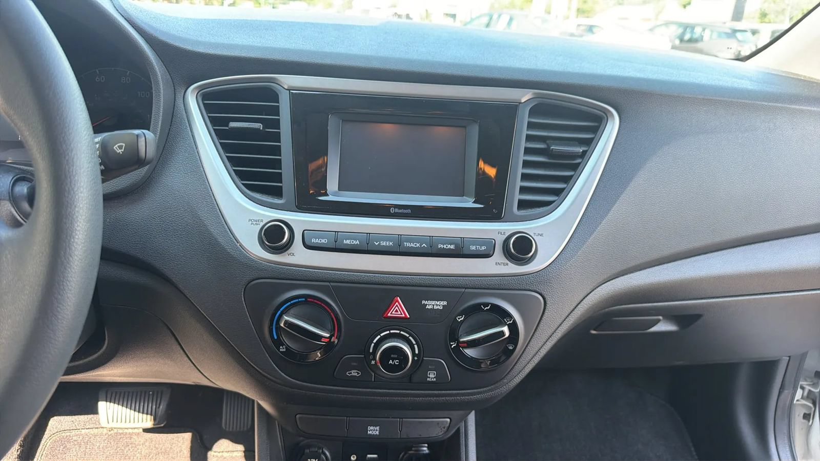 Used 2020 Hyundai Accent SE FWD image 18