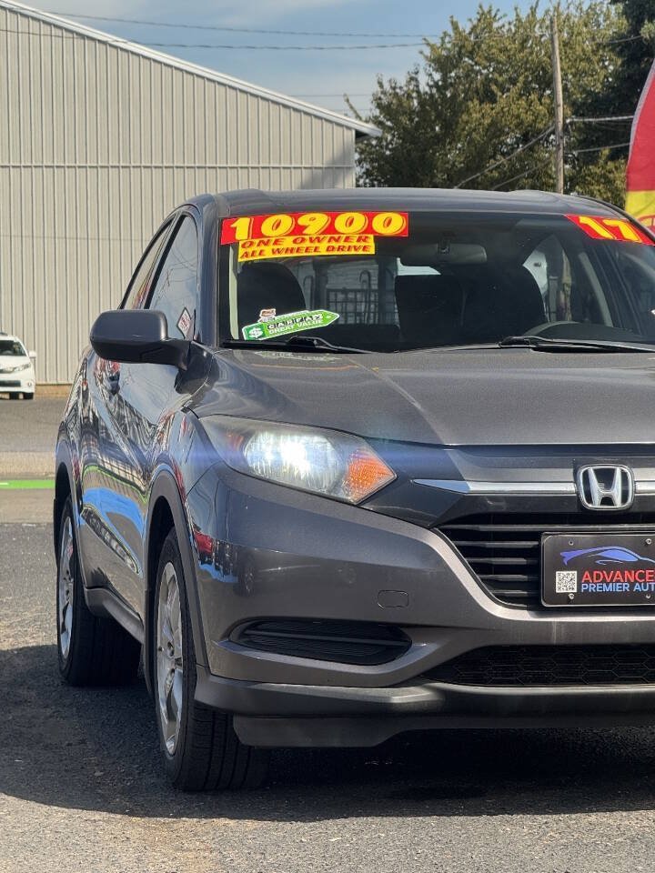 Used 2017 Honda HR-V LX image 3