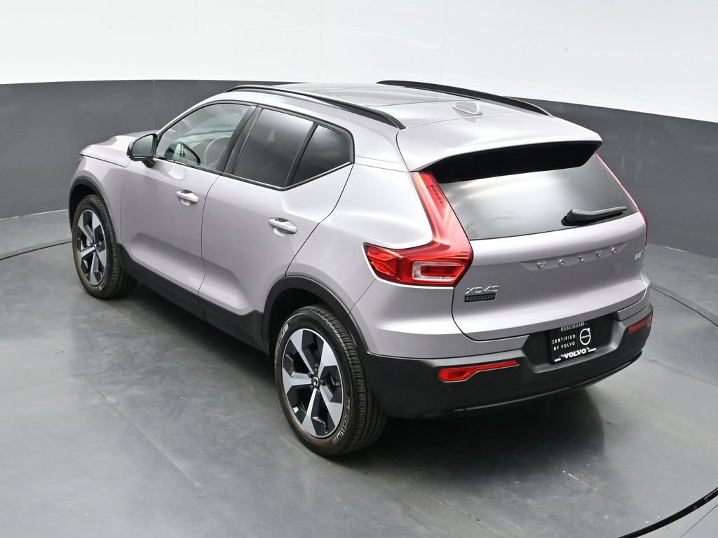 Used 2026 Volvo XC40 B5 Plus AWD/4WD image 28