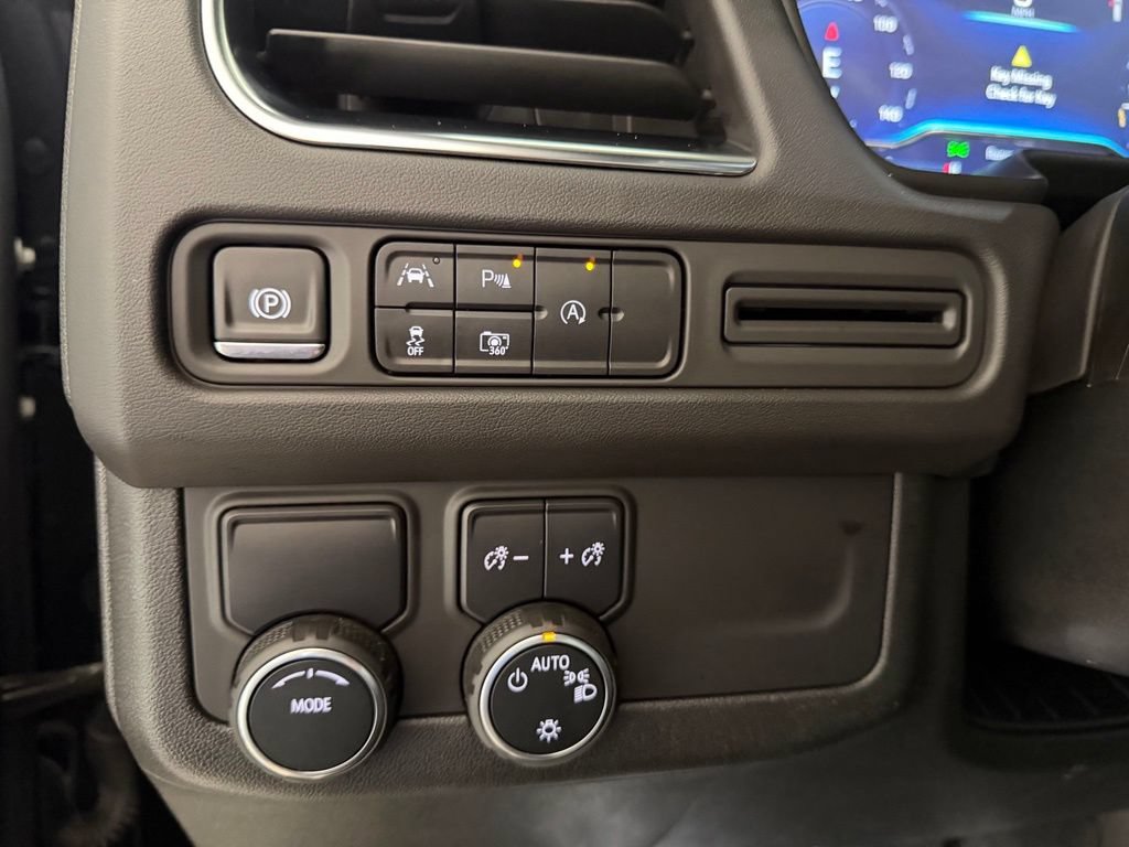 Used 2024 Chevrolet Suburban RST w/ Luxury Package RWD image 48