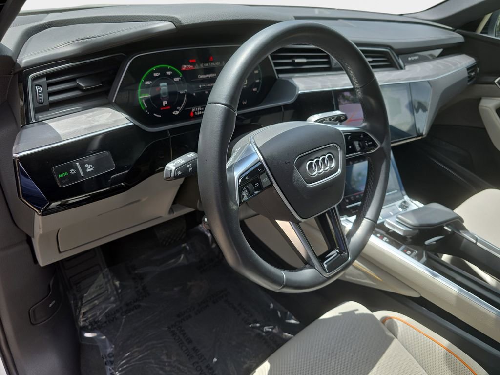 Used 2023 Audi e-tron Chronos w/ Chronos Package image 26