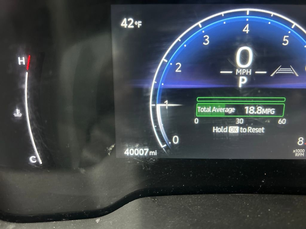 Used 2023 Toyota Corolla Cross XLE w/ Convenience Package image 10