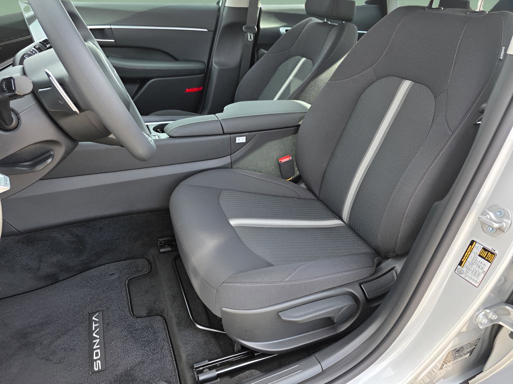 New 2026 Hyundai Sonata Blue FWD image 13