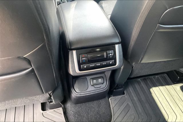 Used 2020 Subaru Ascent Limited w/ Popular Package #2A AWD/4WD image 32