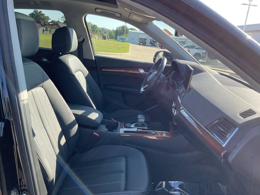 Used 2023 Audi Q5 2.0T Premium w/ Convenience Package AWD/4WD image 18