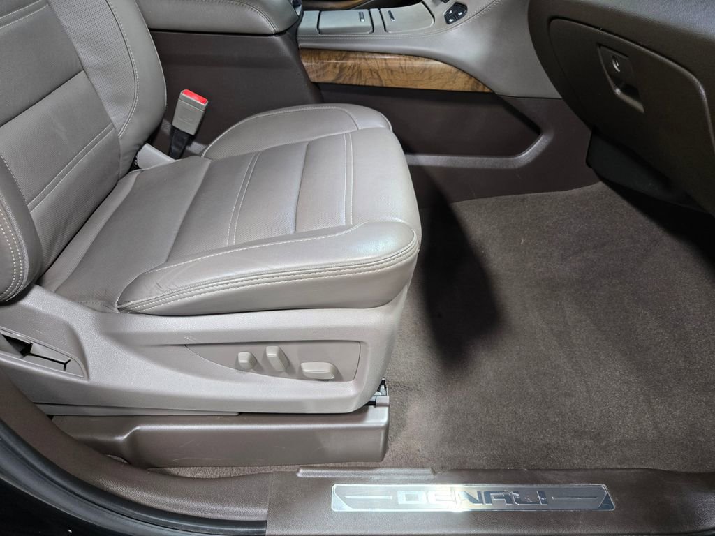 Used 2019 GMC Yukon XL Denali w/ Open Road Package image 61