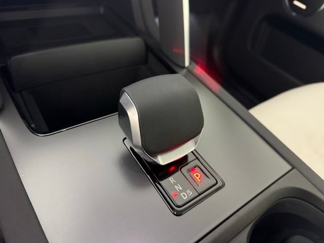 Used 2025 Land Rover Discovery Sport S AWD/4WD image 22