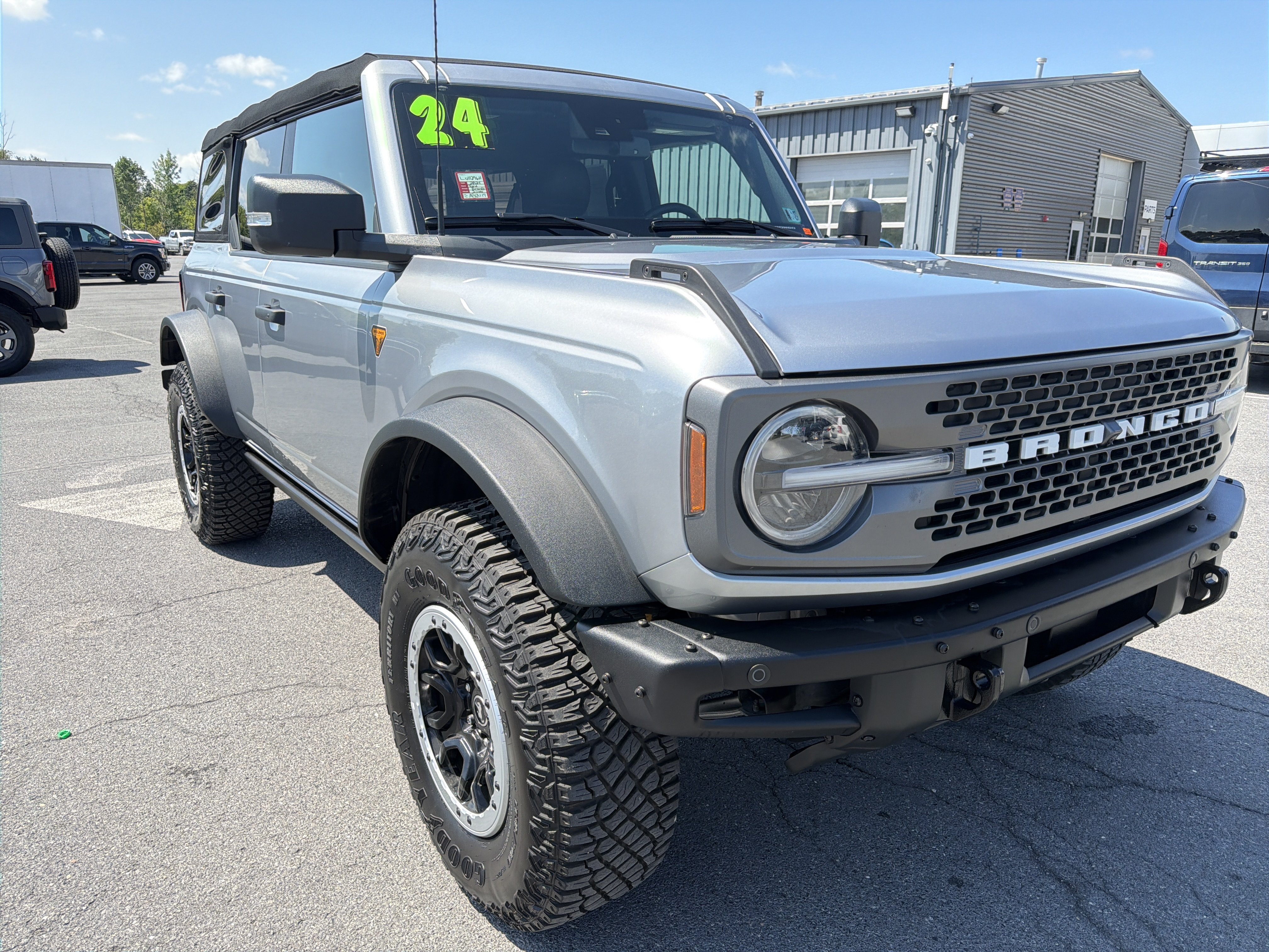 Used 2024 Ford Bronco Badlands AWD/4WD video 1