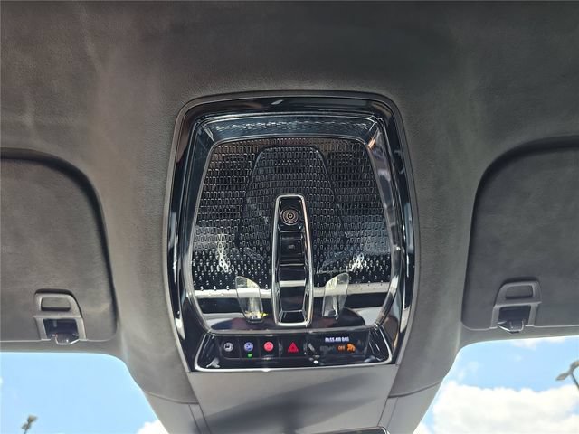 Used 2025 Cadillac Escalade IQ Luxury 2 w/ LPO, Premium Carpet Package AWD/4WD image 27