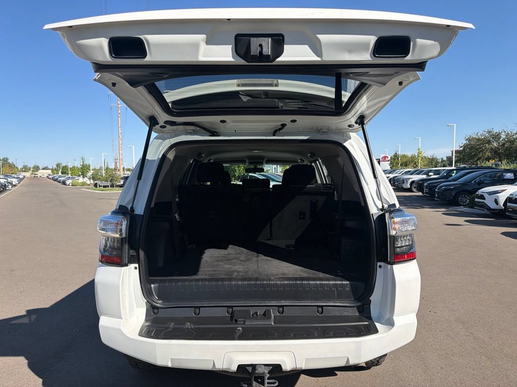 Used 2016 Toyota 4Runner SR5 AWD/4WD image 15