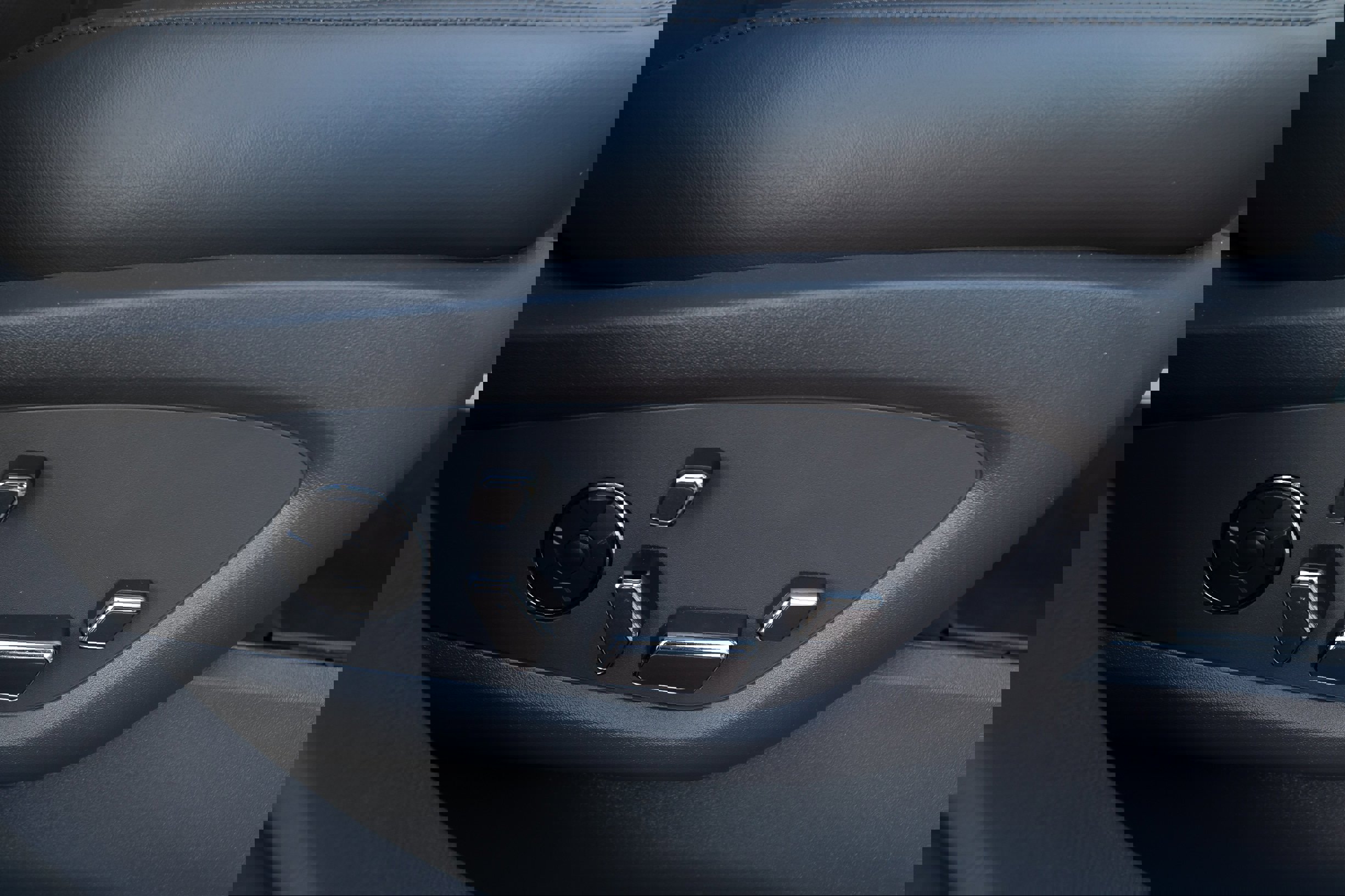 Used 2020 Lincoln Nautilus Reserve w/ Equipment Group 202A image 19