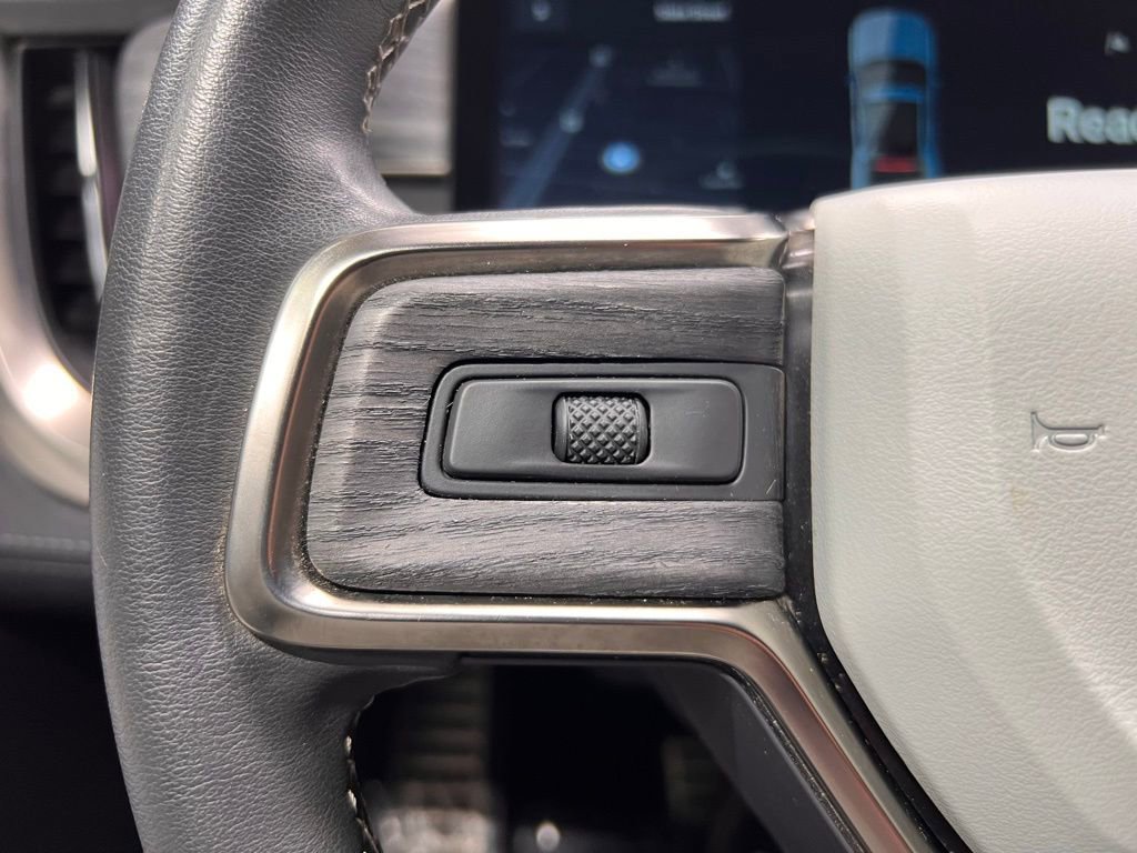 Used 2022 Rivian R1T Adventure image 16