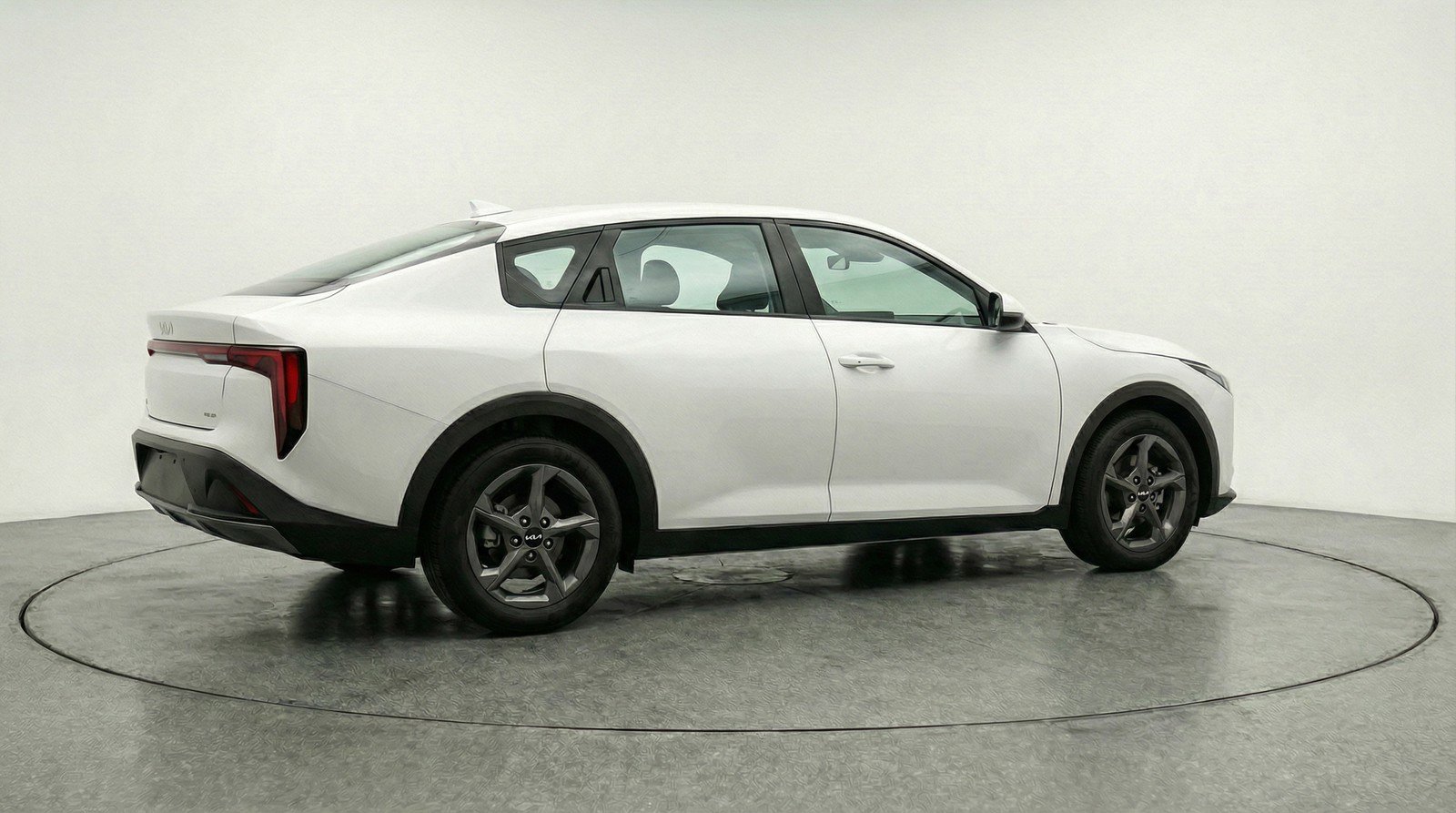 Used 2025 Kia K4 LXS image 9