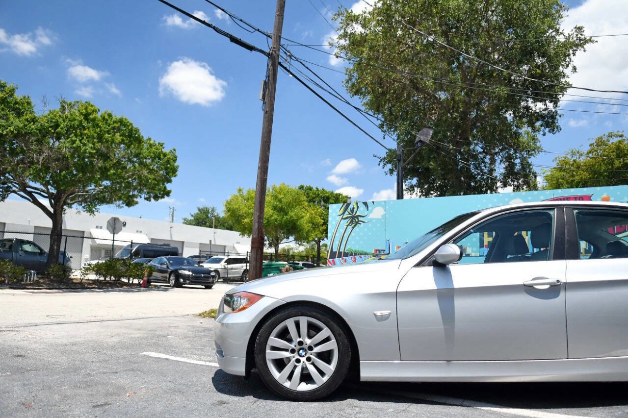 Used 2006 BMW 325i Sedan RWD image 5